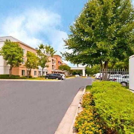 Courtyard Memphis East/Bill Morris Parkway Hotel Exterior foto