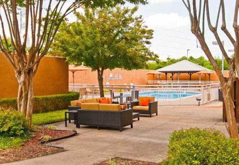 Courtyard Memphis East/Bill Morris Parkway Hotel Exterior foto